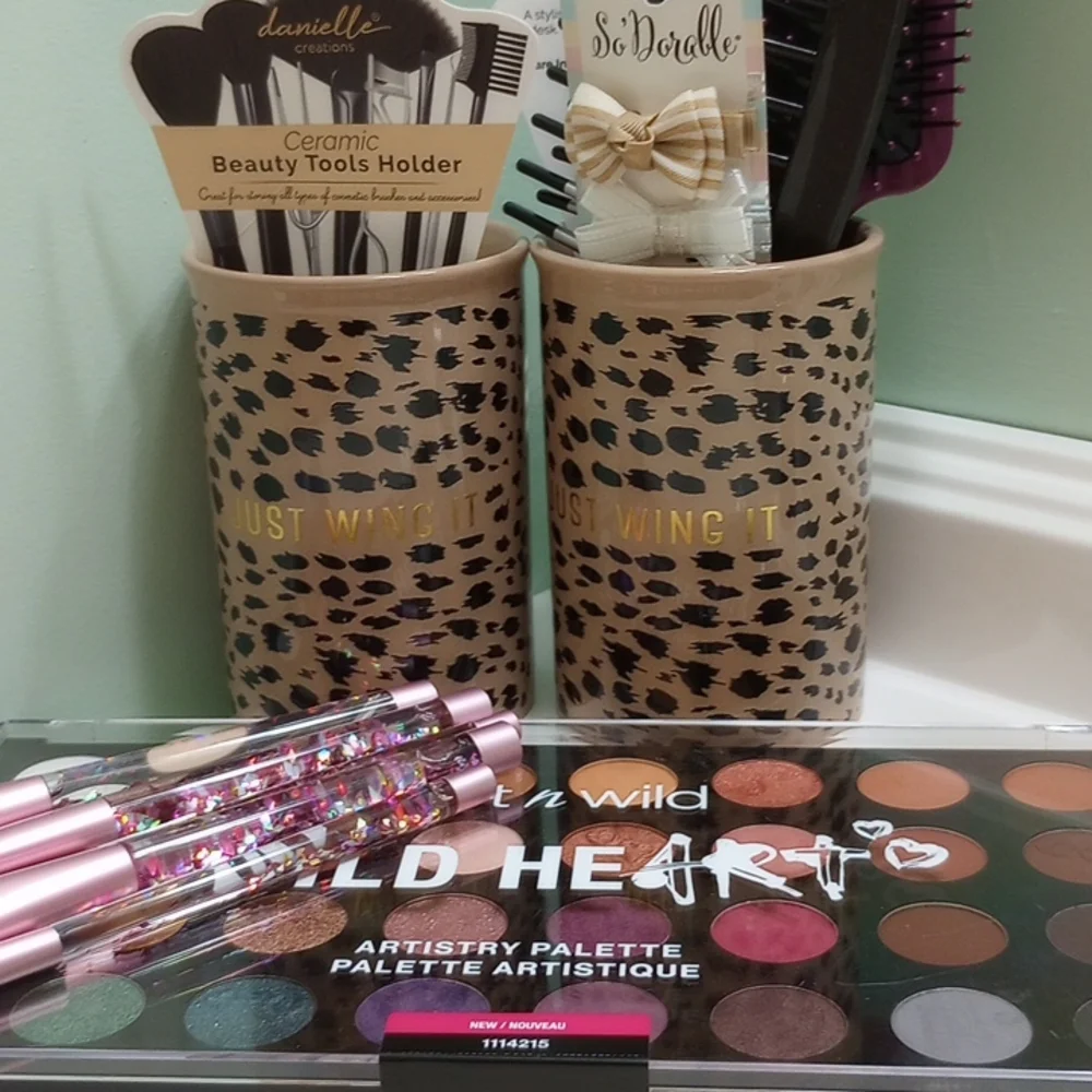 New Ceramic Beauty Tool Holder